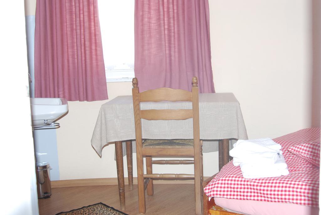 Hotel Restaurant Monte Leone Simplon Kamer foto