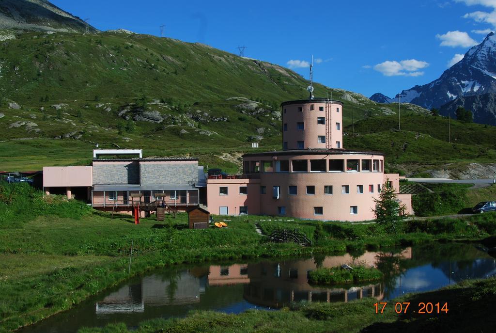 Hotel Restaurant Monte Leone Simplon Buitenkant foto